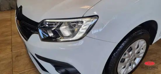 RENAULT-LOGAN-2023