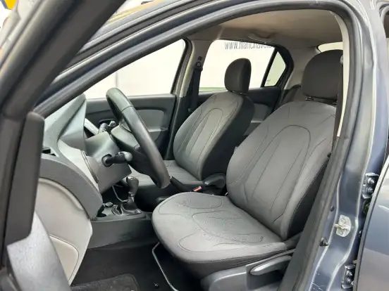 RENAULT-LOGAN-1.6 DYNAMIQUE 8V FLEX 4P AUTOMATIZADO RENAULT-LOGAN-2015