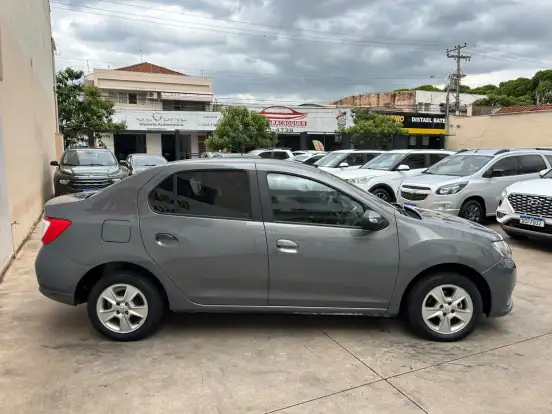 RENAULT-LOGAN-1.6 DYNAMIQUE 8V FLEX 4P AUTOMATIZADO RENAULT-LOGAN-2015