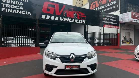 RENAULT-LOGAN-2022