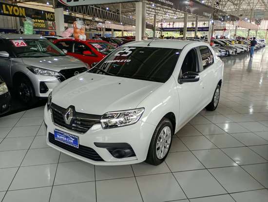 RENAULT-LOGAN-2024
