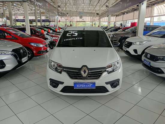 RENAULT-LOGAN-2024