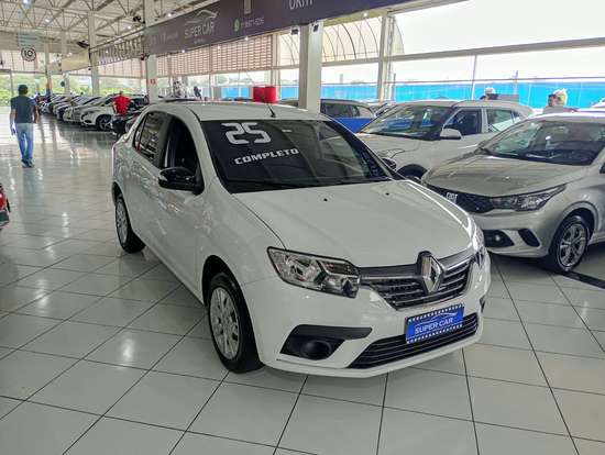 RENAULT-LOGAN-2024