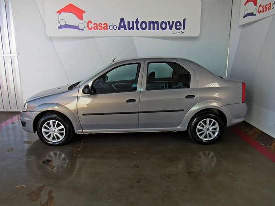 RENAULT-LOGAN-2011