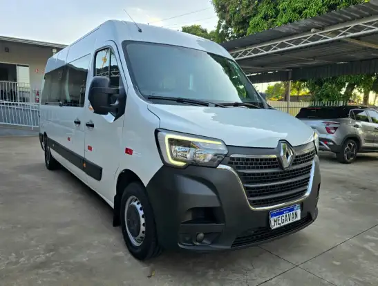 RENAULT-MASTER-2025
