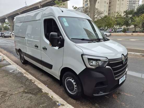 RENAULT-MASTER-2023