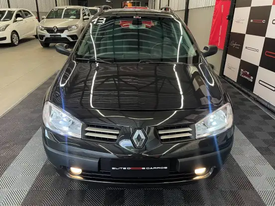 RENAULT-MEGANE-2012