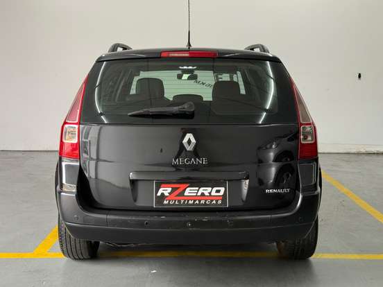 RENAULT-MEGANE-2012