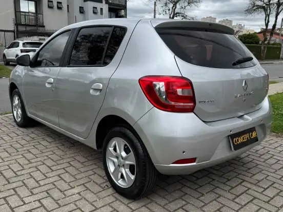 RENAULT-SANDERO-1.6 DYNAMIQUE 8V FLEX 4P MANUAL RENAULT-SANDERO-2014