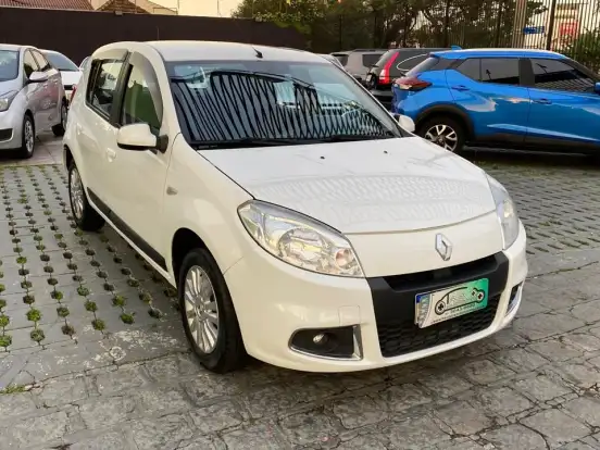RENAULT-SANDERO-1.6 PRIVILÉGE 16V FLEX 4P AUTOMÁTICO RENAULT-SANDERO-2011