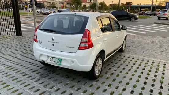 RENAULT-SANDERO-1.6 PRIVILÉGE 16V FLEX 4P AUTOMÁTICO RENAULT-SANDERO-2011