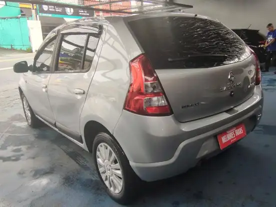 RENAULT-SANDERO-1.6 PRIVILÉGE 16V FLEX 4P AUTOMÁTICO RENAULT-SANDERO-2011