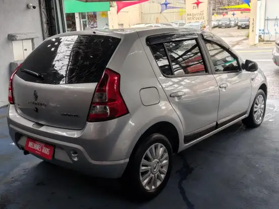 RENAULT-SANDERO-1.6 PRIVILÉGE 16V FLEX 4P AUTOMÁTICO RENAULT-SANDERO-2011