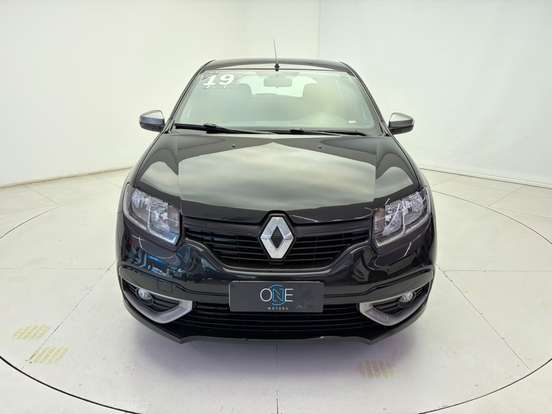RENAULT-SANDERO-2019