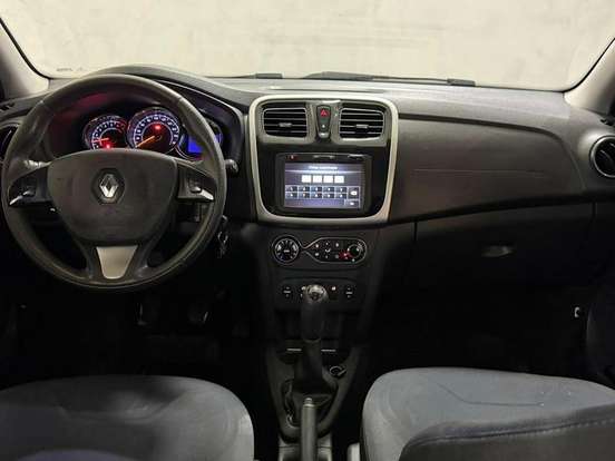 RENAULT-SANDERO-2015