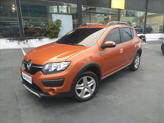 RENAULT-SANDERO-2018