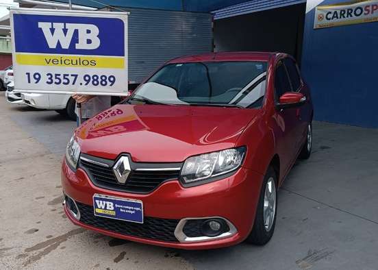 RENAULT-SANDERO-2015