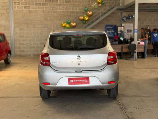 RENAULT-SANDERO-1.6 DYNAMIQUE 8V FLEX 4P MANUAL RENAULT-SANDERO-2014