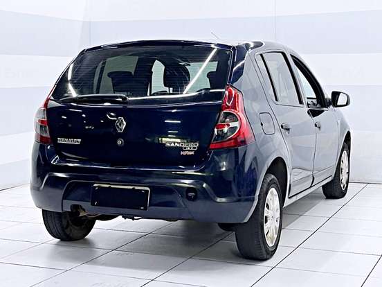 RENAULT-SANDERO-2009