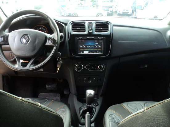 RENAULT-SANDERO-1.6 STEPWAY 8V FLEX 4P AUTOMATIZADO RENAULT-SANDERO-2015