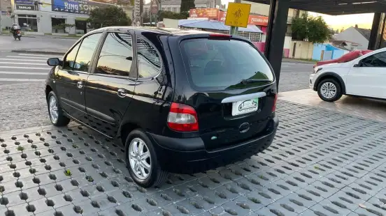 RENAULT-SCÉNIC-2008