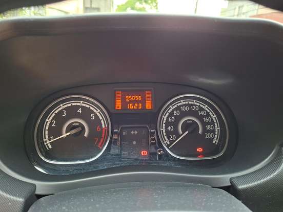 RENAULT-SANDERO-1.0 EXPRESSION 16V FLEX 4P MANUAL RENAULT-SANDERO-2013
