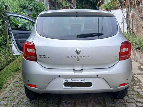 RENAULT-SANDERO-1.6 DYNAMIQUE 8V FLEX 4P MANUAL RENAULT-SANDERO-2014