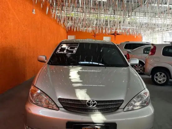 TOYOTA-CAMRY-3.0 XLE V6 24V GASOLINA 4P AUTOMÁTICO TOYOTA-CAMRY-2004