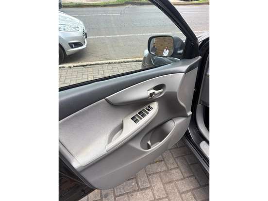 TOYOTA-COROLLA-2010