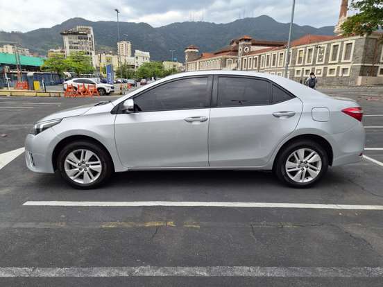 TOYOTA-COROLLA-1.8 GLI 16V FLEX 4P AUTOMÁTICO TOYOTA-COROLLA-2016