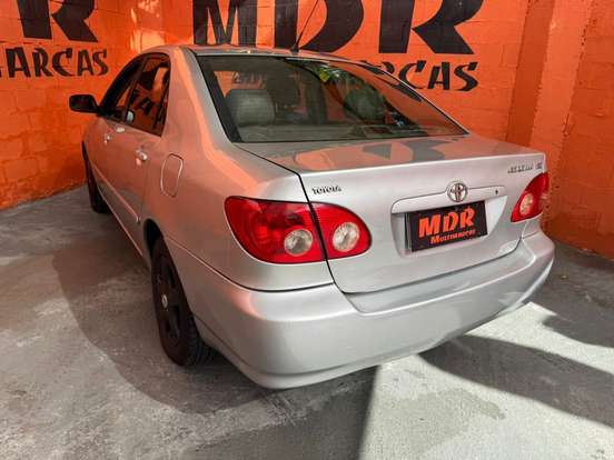 TOYOTA-COROLLA-2005