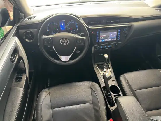 TOYOTA-COROLLA-2018
