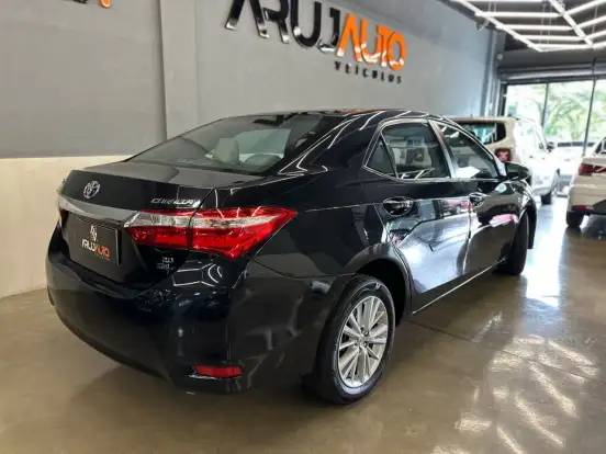 TOYOTA-COROLLA-2015
