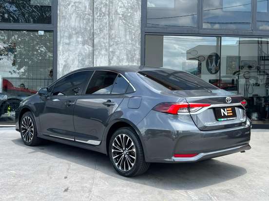 TOYOTA-COROLLA-2025