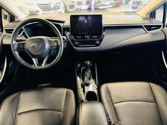 TOYOTA-COROLLA-2024