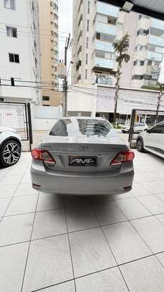 TOYOTA-COROLLA-2013