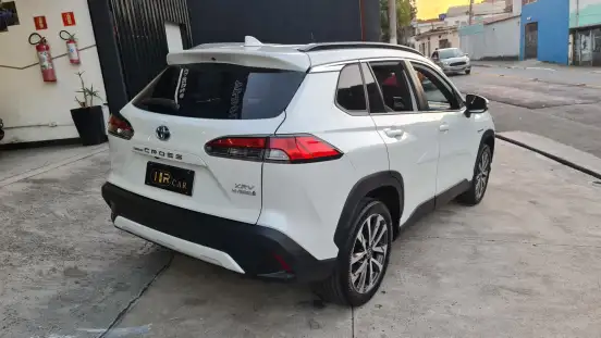 TOYOTA-COROLLA CROSS-2023