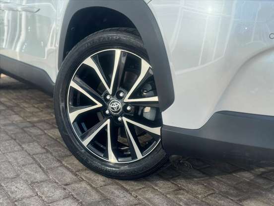 TOYOTA-COROLLA CROSS-2021