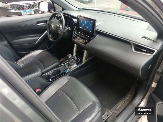 TOYOTA-COROLLA CROSS-2024