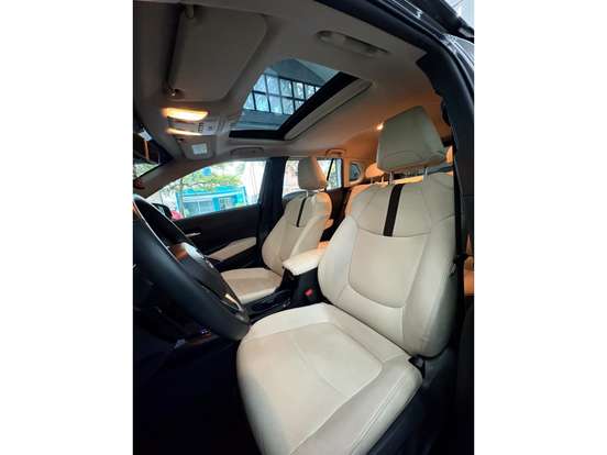 TOYOTA-COROLLA CROSS-2024