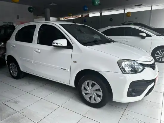 TOYOTA-ETIOS-1.3 X 16V FLEX 4P MANUAL TOYOTA-ETIOS-2017