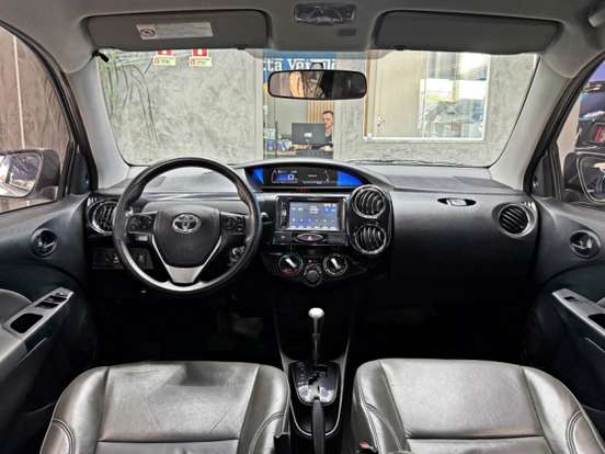 TOYOTA-ETIOS-2019