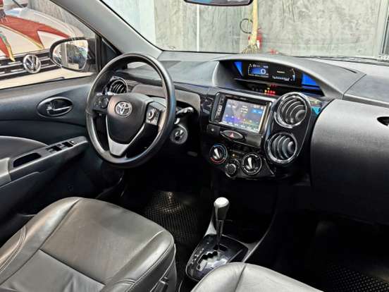 TOYOTA-ETIOS-2019