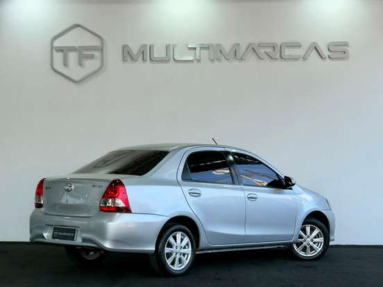 TOYOTA-ETIOS-2020