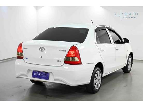 TOYOTA-ETIOS-1.5 X SEDAN 16V FLEX 4P MANUAL TOYOTA-ETIOS-2017