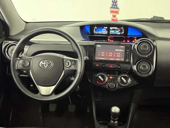TOYOTA-ETIOS-1.5 XLS 16V FLEX 4P MANUAL TOYOTA-ETIOS-2016