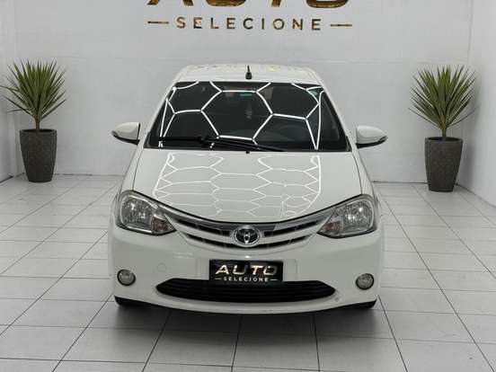 TOYOTA-ETIOS-2016