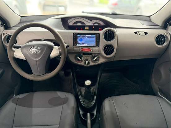 TOYOTA-ETIOS-1.5 XLS SEDAN 16V FLEX 4P MANUAL TOYOTA-ETIOS-2012