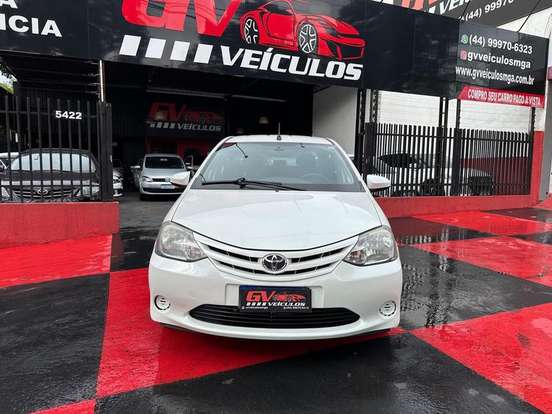 TOYOTA-ETIOS-2016
