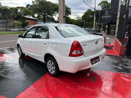 TOYOTA-ETIOS-1.5 XS 16V FLEX 4P AUTOMÁTICO TOYOTA-ETIOS-2016